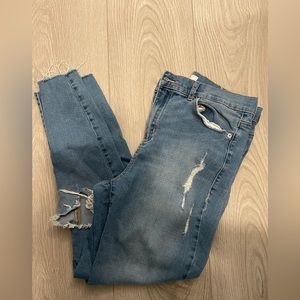 Dynamite cropped light wash distressed denim